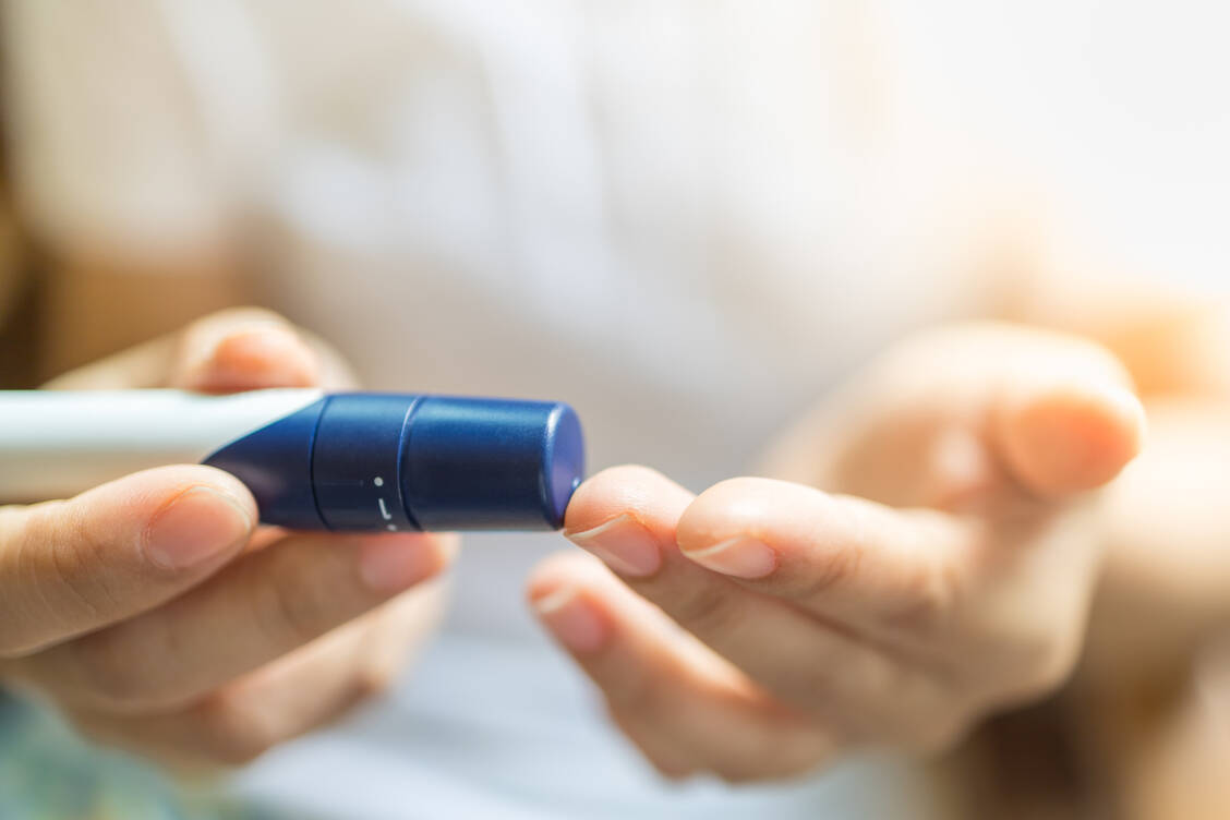 Die Blutzuckerkontrolle ist bei der antidiabetischen Therapie das eine, ein anderer wichtiger Aspekt ist der Einfluss auf das Herz-Kreislauf-Risiko. / Foto: Adobe Stock/Montri Thipsorn
