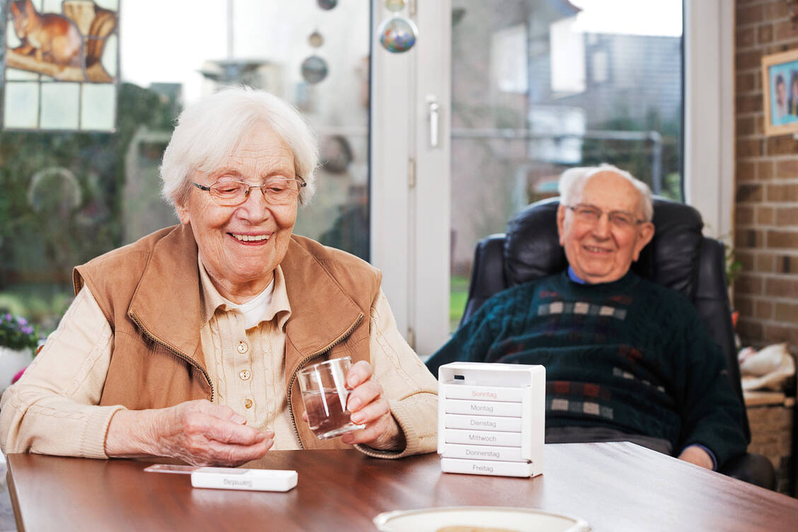 Nicht alle Patienten nehmen ihre Tabletten so bereitwillig ein. Oft haben sie einen subjektiv guten Grund dafür. / Foto: Fotolia/Ingo Bartussek