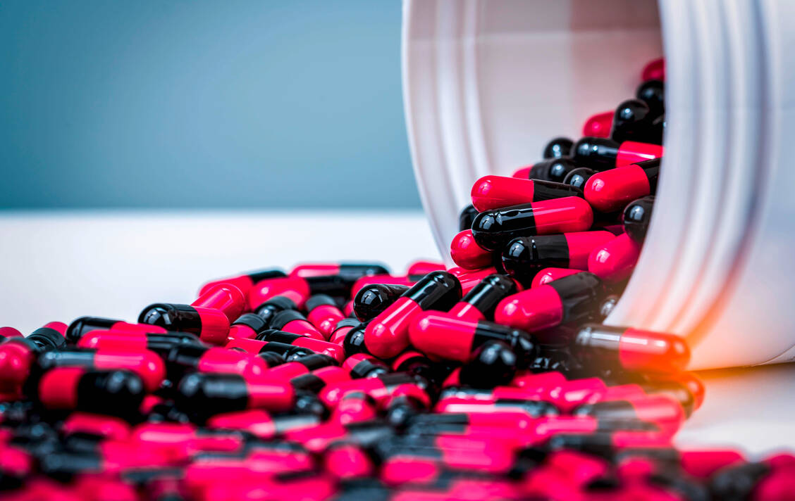 Die weltweit häufige Einnahme und Verordnung von Antibiotika führt zu weit verbreiteten Resistenzen gegenüber Keimen. Diese Problematik will Deutschland im Zuge eines anstehenden G7-Treffens angehen. / Foto: Imago Images/Panthermedia