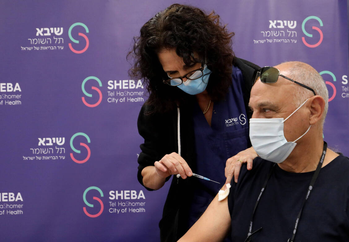 Am Sheba Medical Center in Ramat Gan wurde wie überall in Israel der mRNA-Impfstoff Comirnaty von Biontech/Pfizer verwendet. / Foto: Imago Images/Xinhua