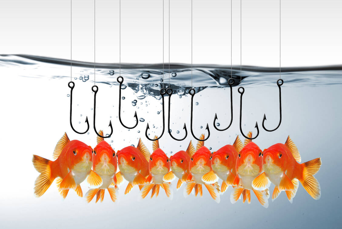 Autoantikörper wirken wie Angeln: Sie fangen keine Goldfische, aber spezifisch die zu ihnen passenden Strukturen. / Foto: Adobe Stock/WunderBild/LUCKAS Kommunikation