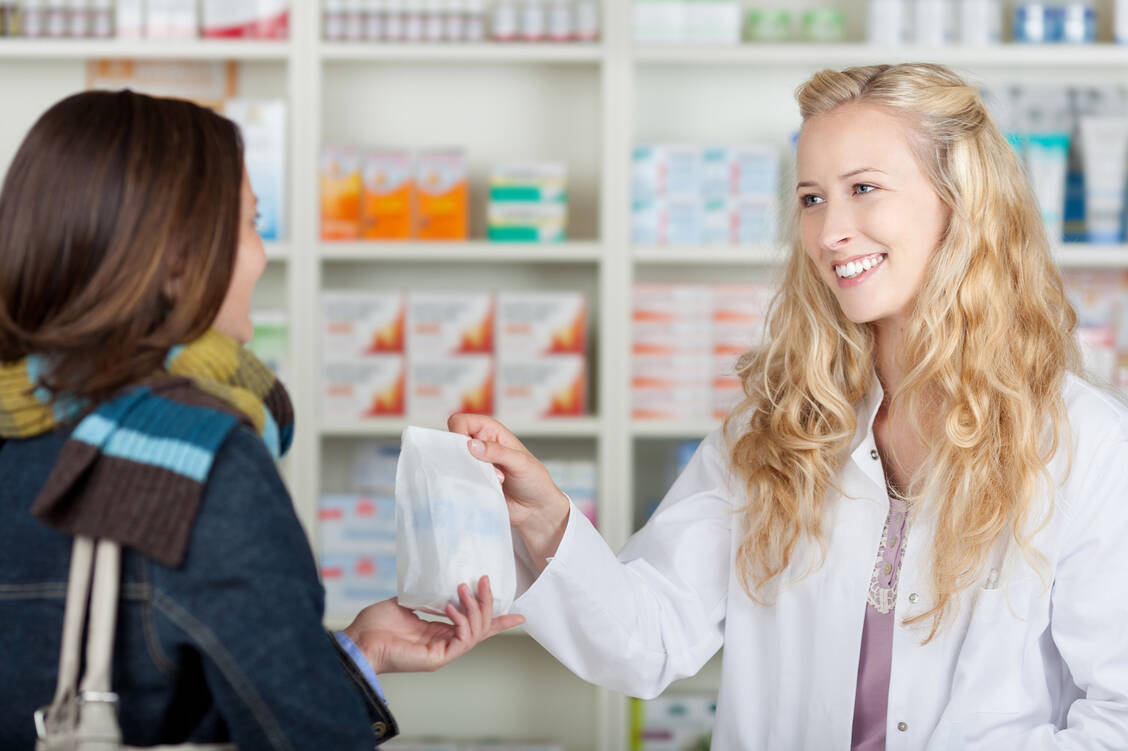 Ziel der vorgesehenen PTA-Reform ist es, die Rolle der Assistenten in der Offizin zu stärken. / Foto: Shutterstock/CanYesil, Avoxa