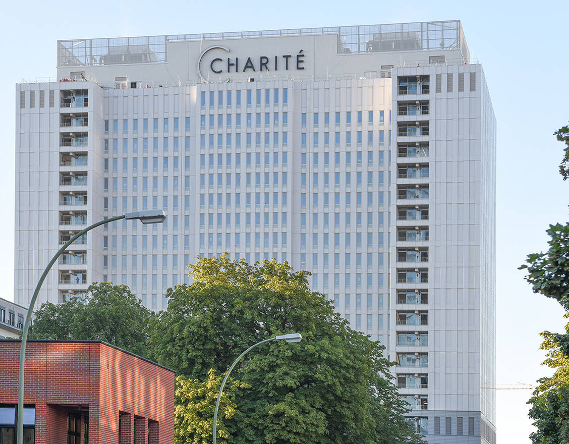Am 19. April hat die Covid-Antikörper-Ambulanz der Berliner Charité auf dem Campus in Mitte den Testbetrieb aufgenommen. / Foto: Charité Universitätsmedizin Berlin/Wiebke Peitz