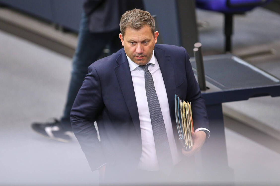 »Es bringt nichts, Lücken von A nach B zu schieben. Wir müssen die generell schließen«, so Finanzminister Lars Klingbeil (SPD). / © Imago/dts Nachrichtenagentur