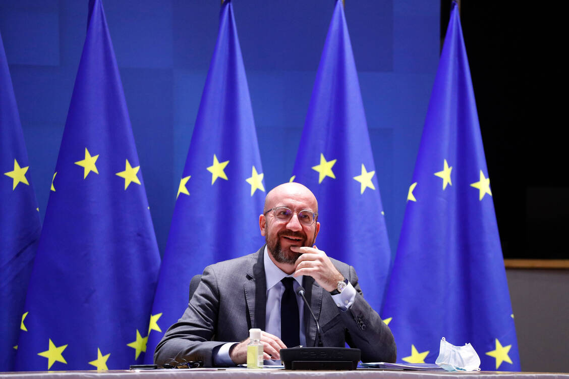 Nicht nur die EU-Kommission will sich mit den Impfstoffherstellern, die nicht wie vereinbart Impfdosen liefern, anlegen. Auch der EU-Ratspräsident Charles Michel möchte alle juristischen Mittel prüfen, um künftig mehr Impfstoff-Lieferungen an die EU zu erhalten. / Foto: imago images/Xinhua