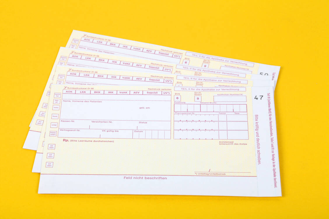 Bleibt womöglich länger als Papierversion: das Betäubungsmittelrezept. / Foto: Adobe Stock/Klaus Eppele