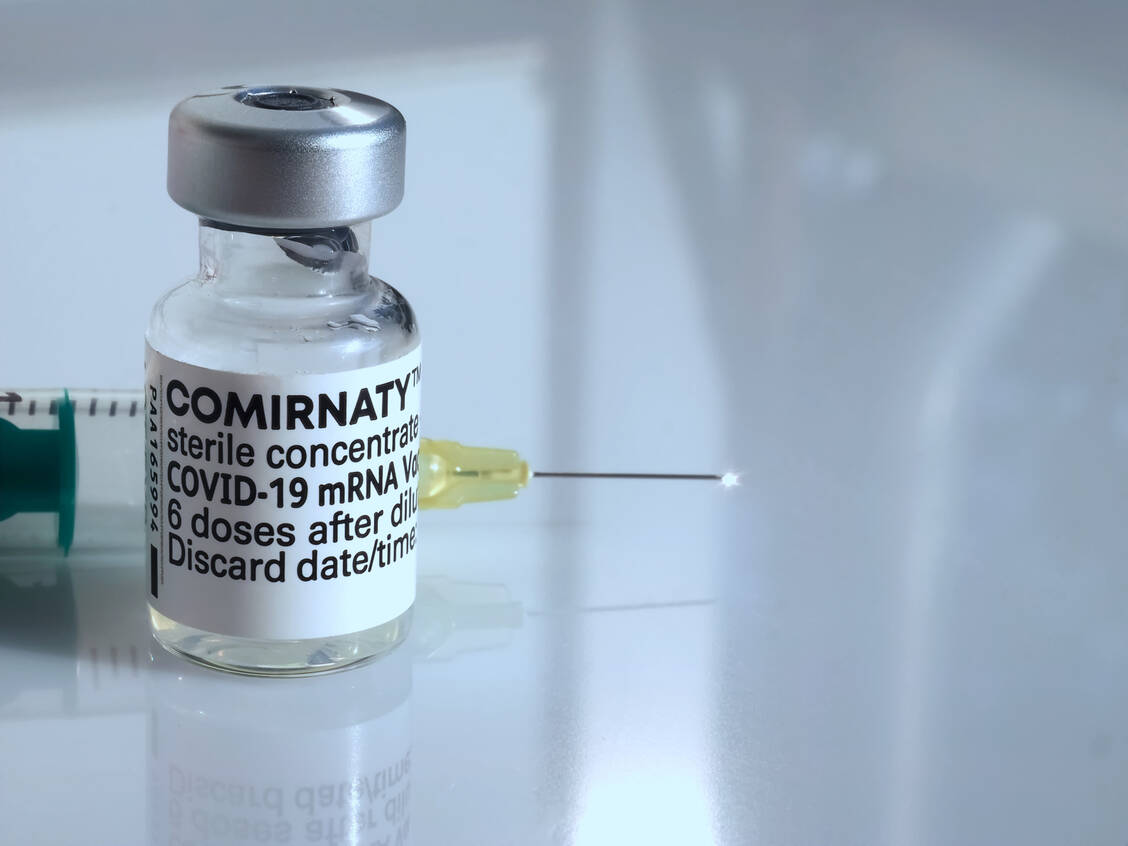 Für die Impfstoffbestellung der Covid-19-Vakzine Comirnaty von Biontech/Pfizer gilt die gleiche Höchstbestellmenge wie letzte Woche auch. / Foto: Adobe Stock/Stimmungsbilder