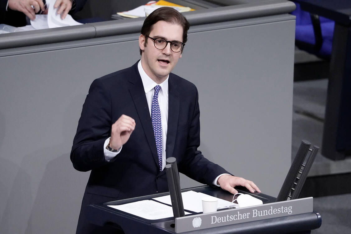 Federführend für seine Fraktion hat der CSU-Abgeordnete Stephan Pilsinger die Bundesregierung nach den Auswirkungen des Ukraine-Krieges auf die Arzneimittelversorgung befragt. / Foto: imago images/Political-Moments
