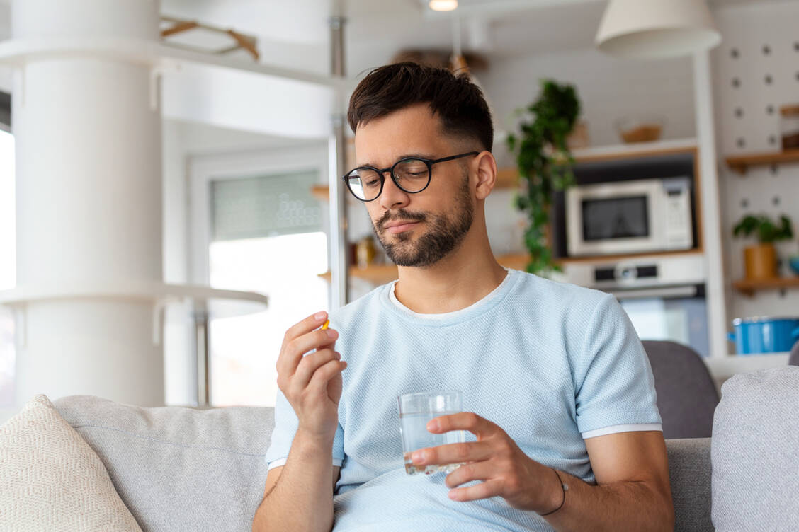In Deutschland haben 3 Prozent der Befragten ein Antibiotikum auch schon ohne ärztliche Verschreibung eingenommen. / Foto: Adobe Stock/Graphicroyalty