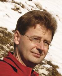 Privatdozent Dr. Tomas Jelinek: »Mit einer Cholera-Impfung, der vorsorglichen Einnahme von Probiotika und einem Notfall-Antibiotikum ist man gegen Reisedurchfall gut ausgerüstet.«
<p class="fotonachweis">Foto: privat</p>