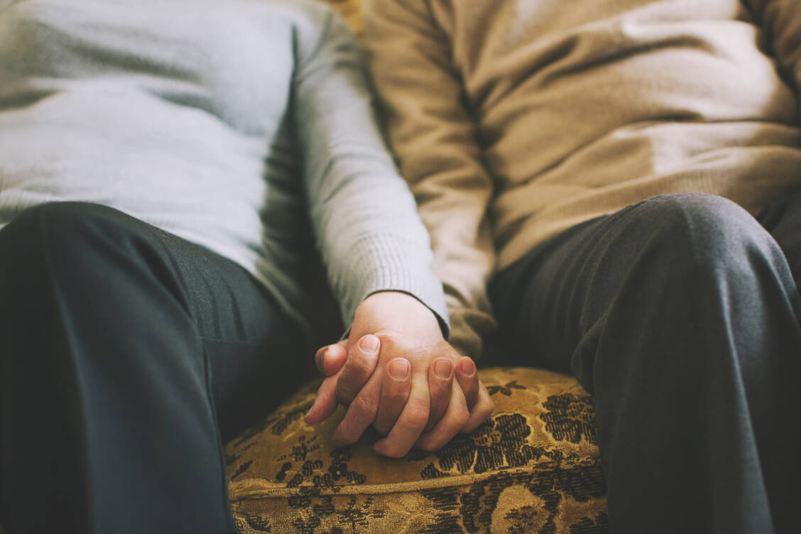 In einer Partnerschaft teilt man so manches miteinander – oftmals auch hohen Blutdruck. / Foto: Getty Images/Athanasios Zovoilis