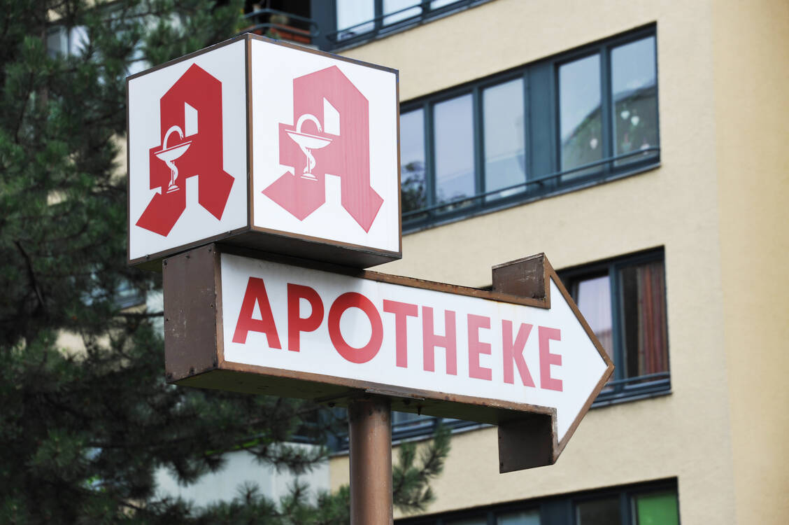 Wirtschaftliche Stärkung: Die Apotheken vor Ort setzen künftig auch auf eine Ausweitung ihrer Aufgaben / © Adobe Stock/Nitschmann,Hans-Joachim