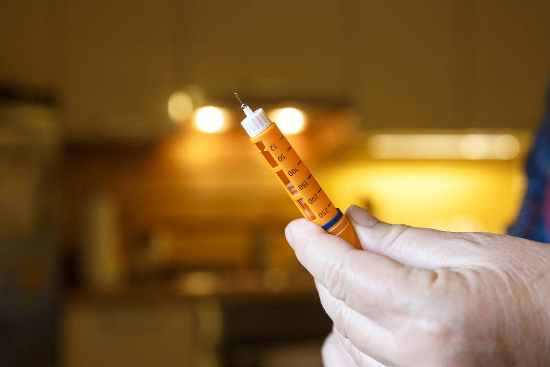 Insulin aspart wirkt schnell, aber es geht noch schneller. Beispielsweise befindet sich mit AT247 ein ultraschnelles Insulin in der Entwicklung. / Foto: Adobe Stock/zlikovec