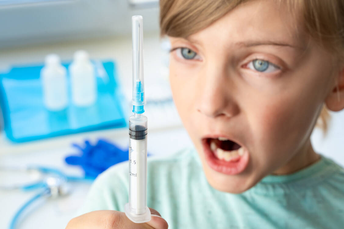 Impfen ist auch in der Apotheke ein wichtiges Thema, auf das sich Pharmaziestudierende gut vorbereiten sollten. / Foto: Getty Images/Irina Velichkina