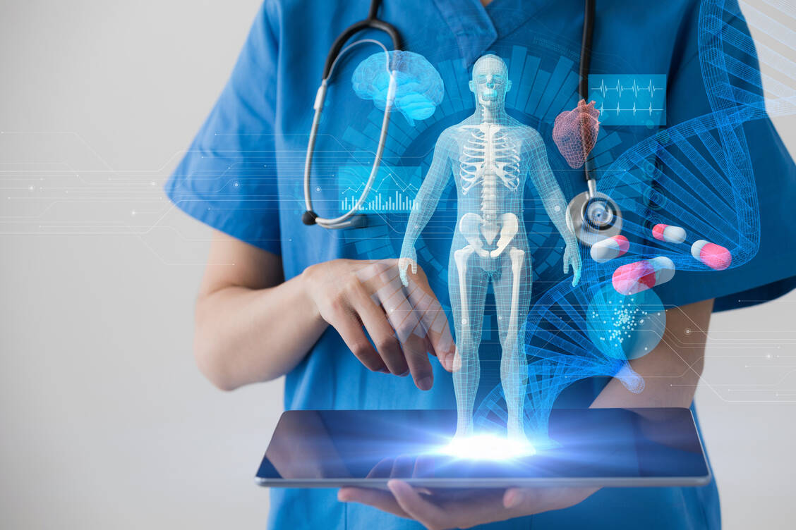 Das neue Studienprogramm richtet sich an Medizinstudierende der University of Texas Health Science Center at San Antonio in den USA und ermöglicht ihnen, KI-Inhalte in ihr Medizinstudium zu integrieren. / Foto: Adobe Stock/metamorworks