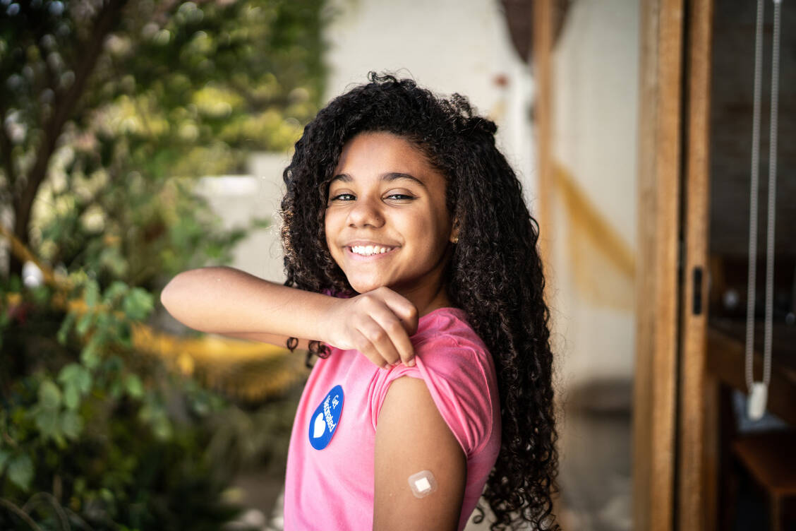 Derzeit empfiehlt die Ständige Impfkommission (STIKO) zwei HPV-Impfstoffdosen im Abstand von mindestens fünf Monaten für Mädchen und Jungen zwischen neun und 14 Jahren. / Foto: Getty Images/FG Trade