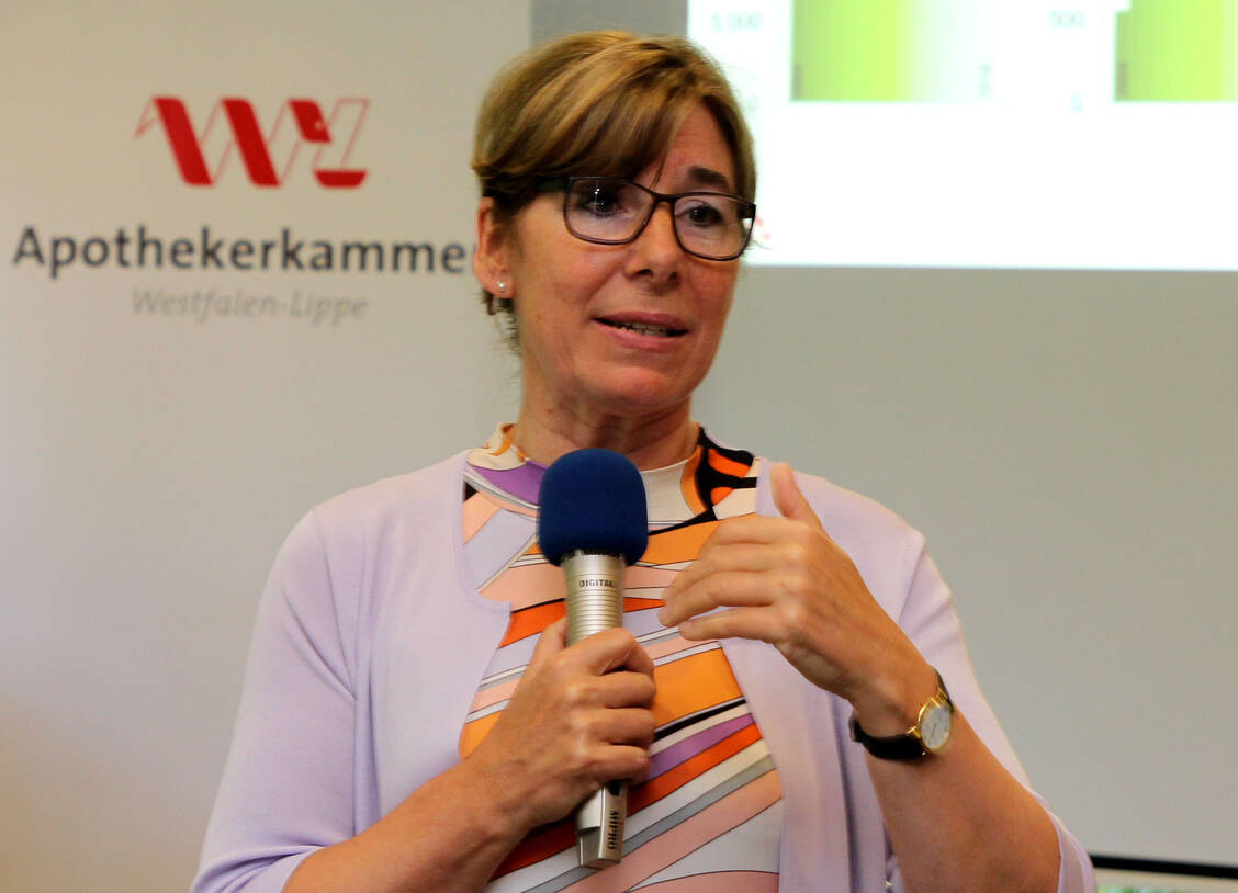 »Wir brauchen beides: eine verlässliche Gleichpreisigkeit über alle Versorgungsformen hinweg und die Legitimation für pharmazeutische Dienstleistungen unabhängig von der Abgabe eines Arzneimittels«, betonte Kammerpräsidentin Overwiening. / Foto: AKWL/Sokolowski