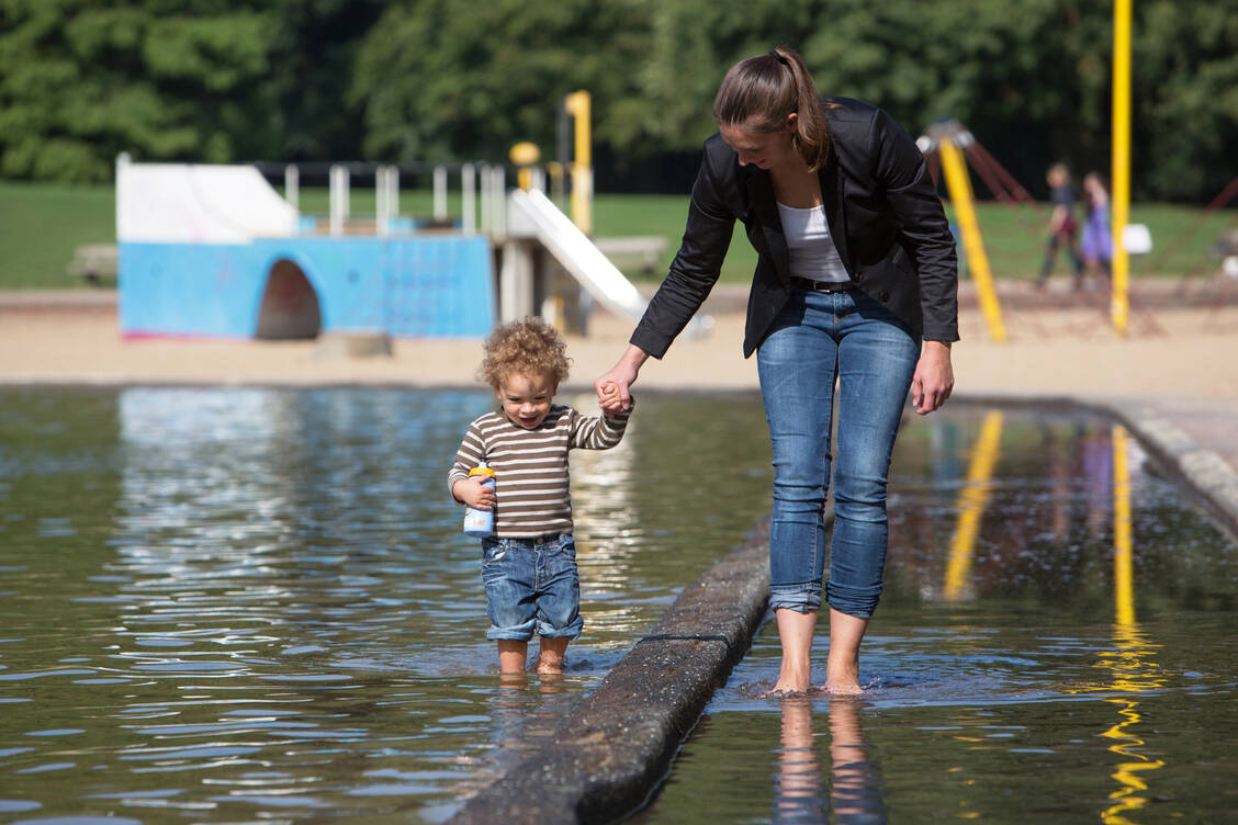 Vertrauen in sich selbst und andere lernen Kinder schon sehr früh. Dies schützt sie im späteren Leben vor Überlastung und vielen Krankheiten. / Foto: TKK