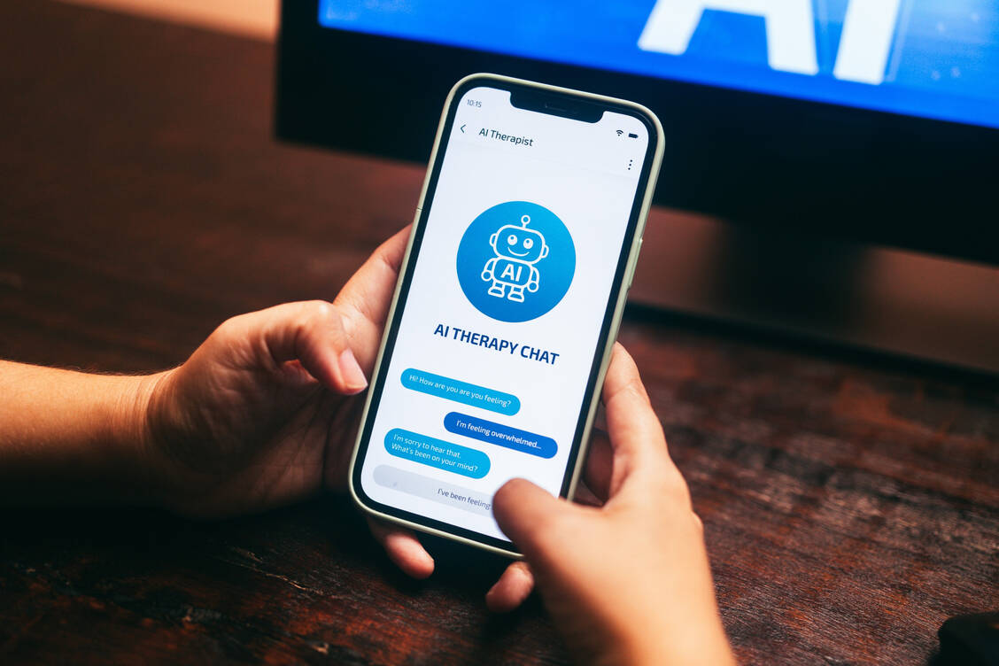 Antworten von Chatbots sind zwar oft gut verständlich, können im schlimmsten Fall aber lebensbedrohlich sein. / © Shutterstock/Nuva Frames