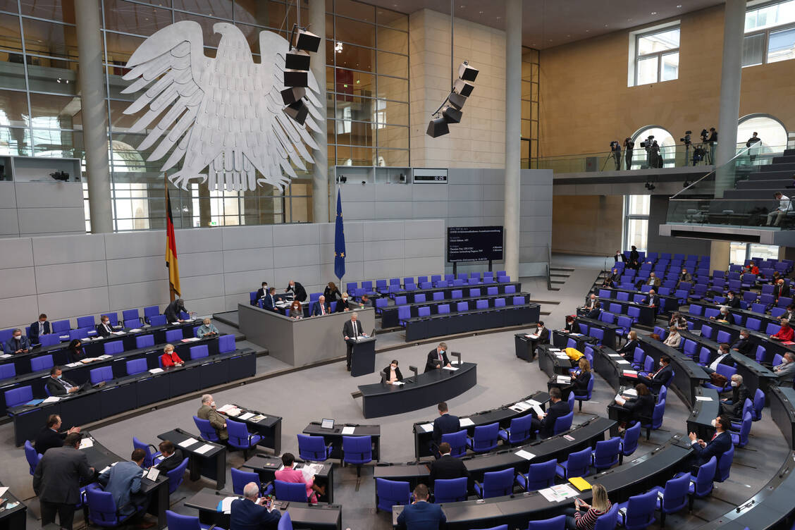 Am Donnerstag berät der Bundestag (Archivbild) final über das Medizinforschungsgesetz.  / Foto: Getty Images/
Sean Gallup