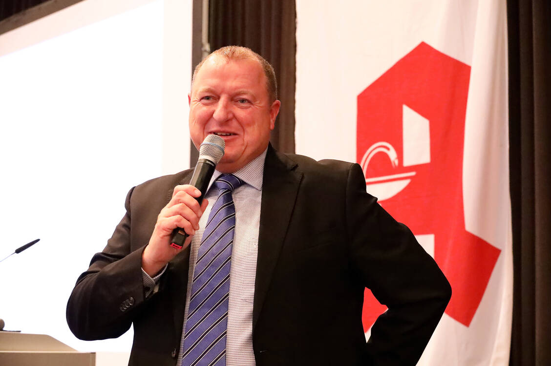 Zehn Wochen im Amt: Kammerpräsident Dr. Armin Hoffmann zog auf der Delegiertenversammlung eine erste Zwischenbilanz. / Foto: PZ/Alois Mueller