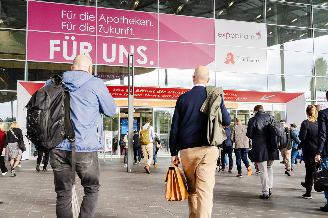 Unter dem Motto »Für die Zukunft unserer Apotheken« bringt die europäische Leitmesse Apothekenteams sowie Akteurinnen und Akteure aus Gesundheitswesen, Politik und Wirtschaft zusammen. / © © Zweilux, Ludolf Dahmen