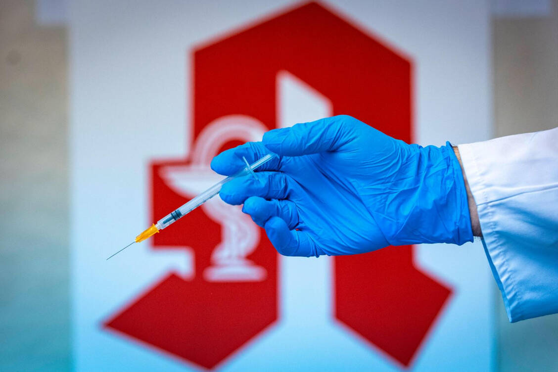 Grippeimpfungen in Apotheken sind im Rahmen des Modellprojektes des BAV und der AOK Bayern in der nächsten Impfsaison in ganz Bayern möglich.