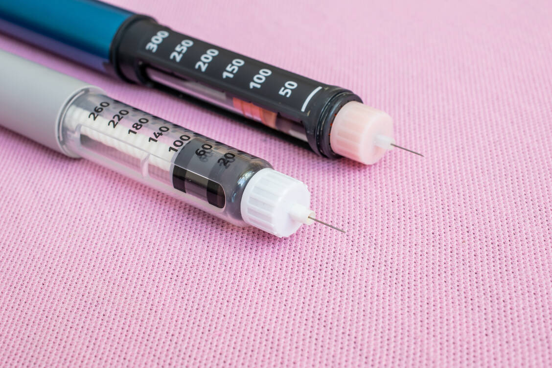 Insuline gehören ebenfalls zu den Biopharmazeutika. Biosimilars gibt es mittlerweile zum Beispiel von Insulin aspart, Insulin glargin und Insulin lispro. / Foto: Adobe Stock/Remigiusz