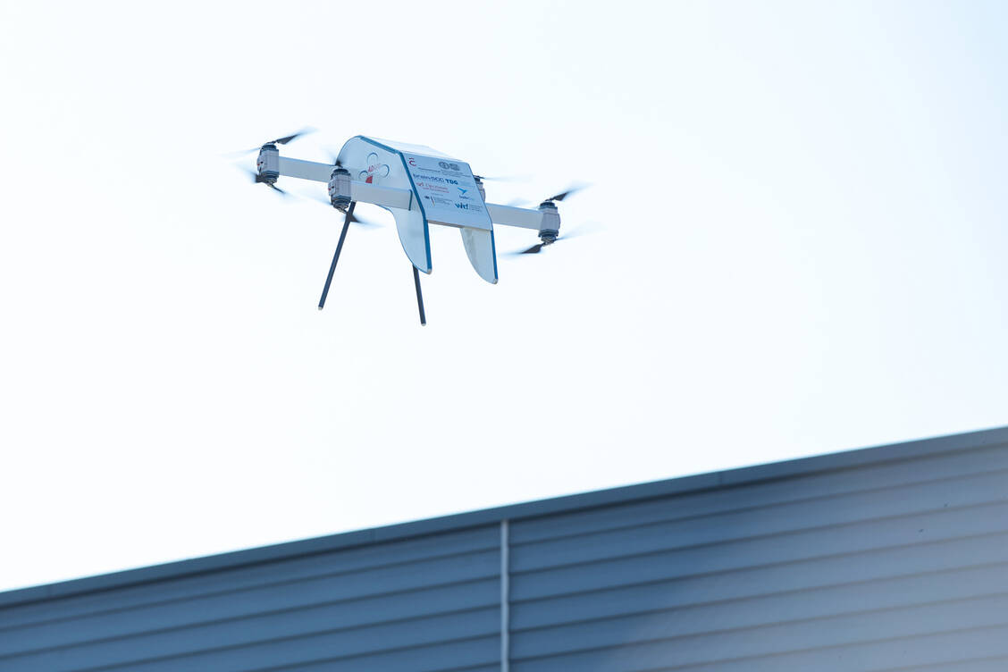 Ab Januar 2023 sollen die Drohnen zu Patienten nach Hause und zu Pflegeeinrichtungen fliegen.  / Foto: Universitätsmedizin Halle (Saale)