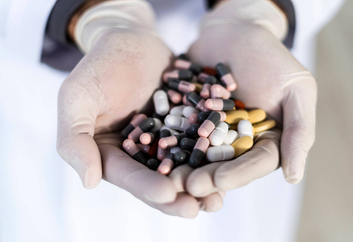Gesundheitsbezogene Angaben bei Nahrungsergänzungsmitteln werden bislang nicht geprüft – eine EU-Verordnung soll das ändern.  / Foto: imago images/Westend61