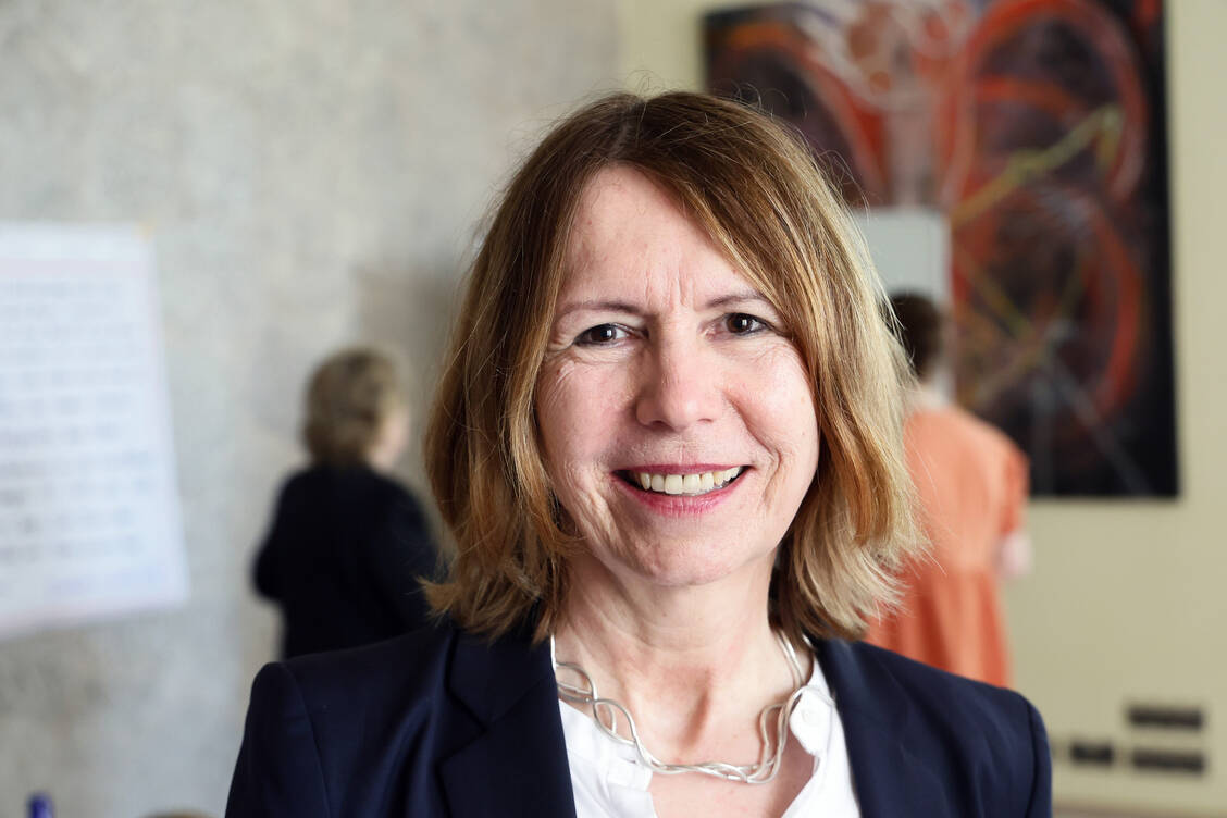 Anke Kunigkeit, Leitung Lohn-Kompetenz-Center der Treuhand Hannover, gab im Workshop Anregungen für mehr Motivation und Zufriedenheit im Apothekenteam. / Foto: PZ/Alois Müller