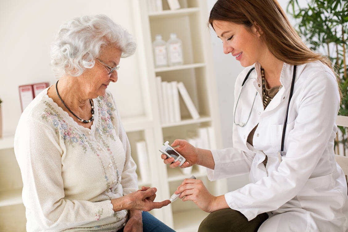 Je nach Alter bei Diagnose, BMI und weiteren Faktoren kann man Erwachsene mit Diabetes in verschiedene Subgruppen einteilen. / Foto: Stock Adobe/didesign
