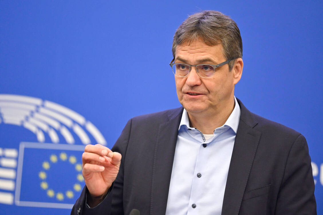 Setzte sich für eine pragmatische EU-Verpackungsverordnung ein: Peter Liese, gesundheitspolitischer Sprecher der Christdemokraten im Europäischen Parlament (EVP). / Foto: IMAGO/Future Image