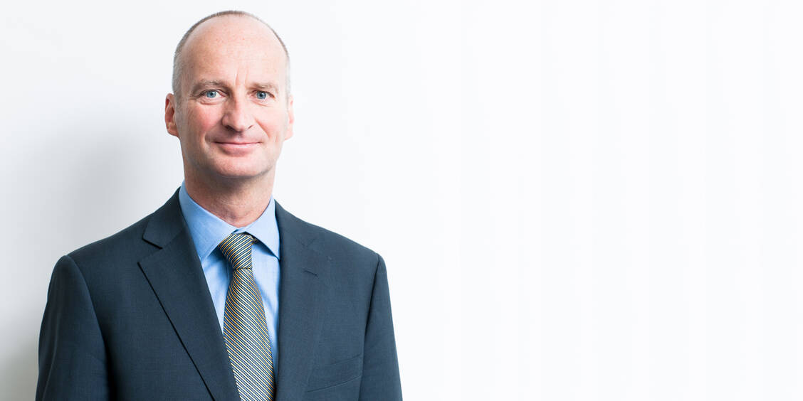 Wenn es nach ABDA-Präsident Friedemann Schmidt geht, soll Bundesgesundheitsminister Jens Spahn (CDU) für pharmazeutische Dienstleistungen deutlich tiefer in die Tasche greifen, als der Minister zuletzt angekündigt hatte. / Foto: ABDA