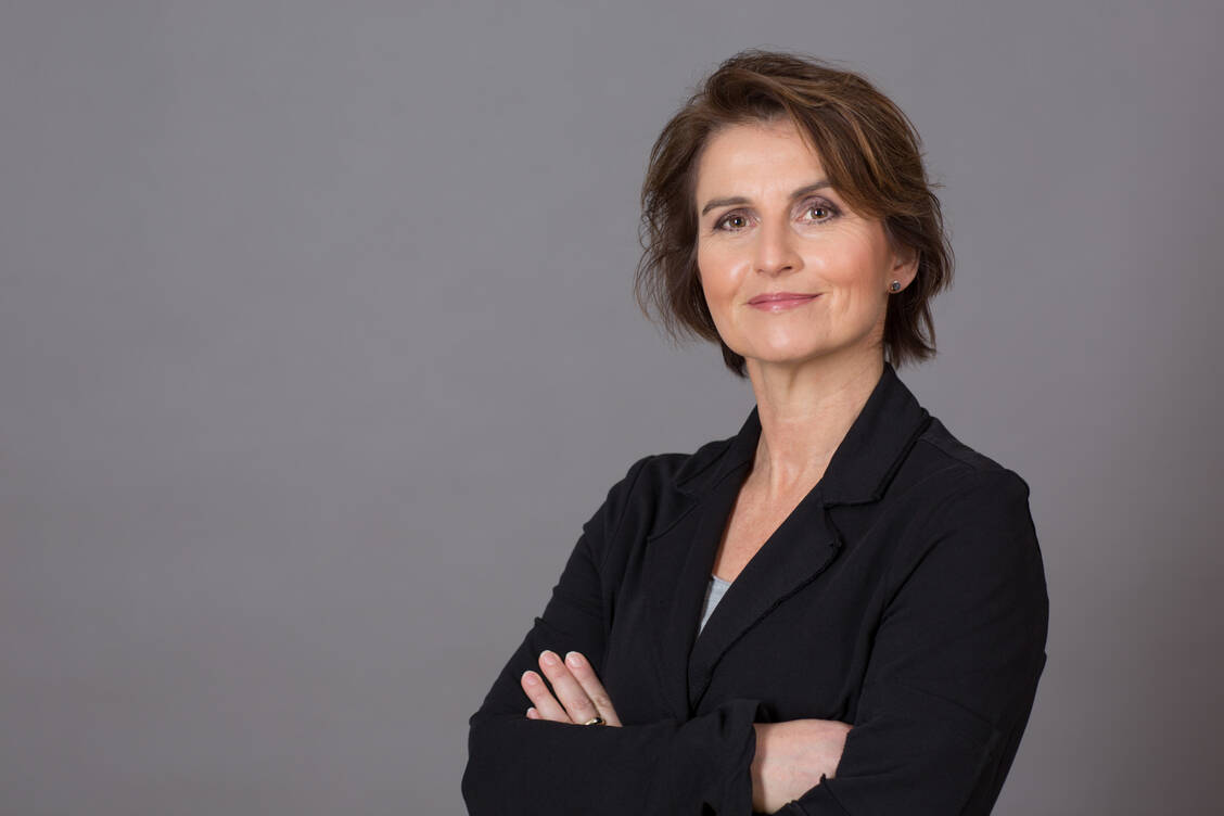 Zufriedene Mitarbeiterinnen gewinnt man nicht allein über das Gehalt. Das Teamwork in der Apotheke sollte stimmen. Dazu gehören auch faire Verträge, meint die Adexa. / Foto: Angela Pfeiffer