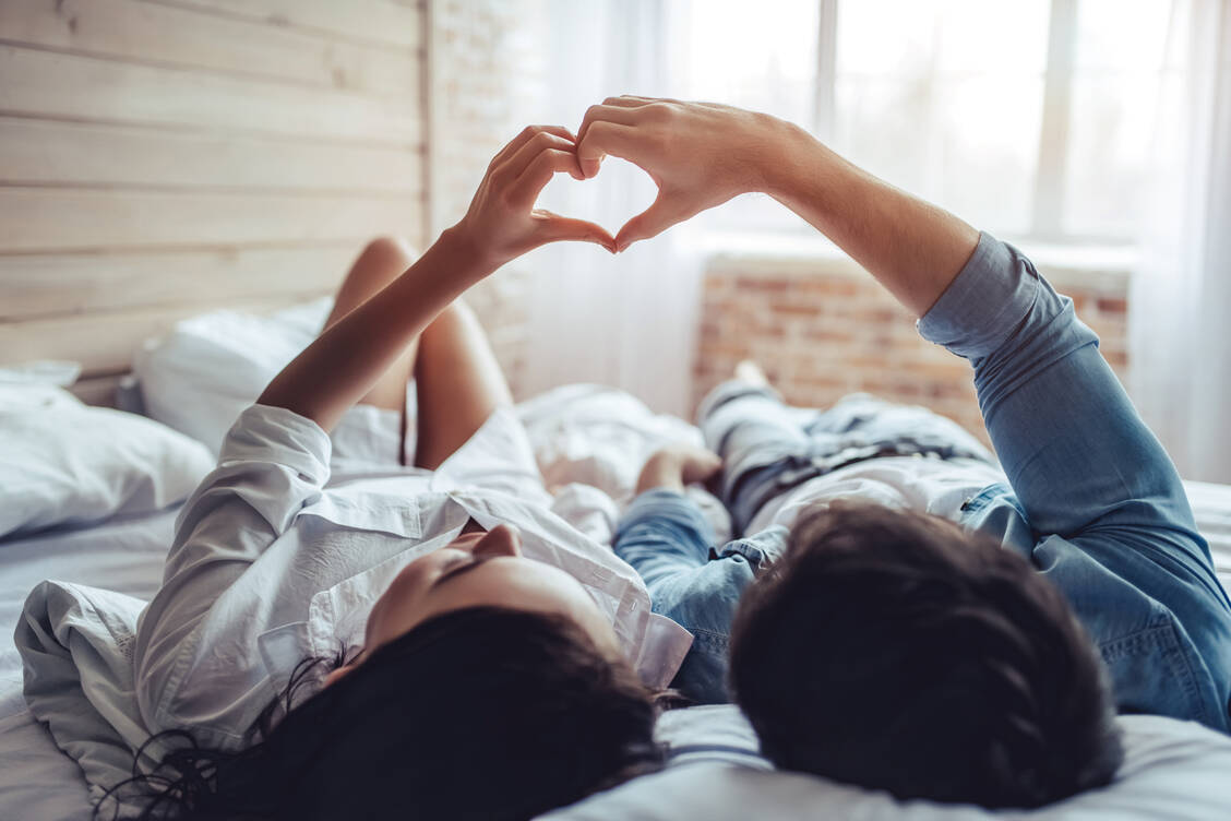 Sexuell übertragbare Erkrankungen können die Freude im Bett empfindlich stören.  / Foto: Adobe Stock/Vasyl