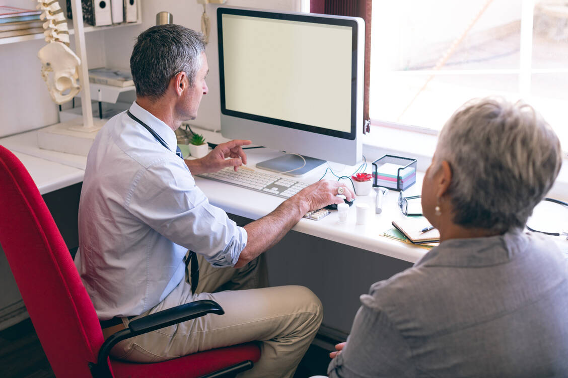 »Viel Unsicherheit und Unwissenheit« in Sachen E-Rezept hat der Praxissoftwarehersteller Medatixx in den Arztpraxen festgestellt. Gemeinsam mit gesund.de soll hier Abhilfe geschaffen werden. / Foto: Adobe Stock/wavebreak3