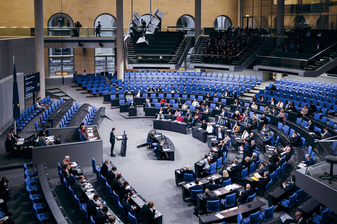 Gesundheitsminister Lauterbach (SPD) spricht im Bundestag.  / Foto: IMAGO/photothek