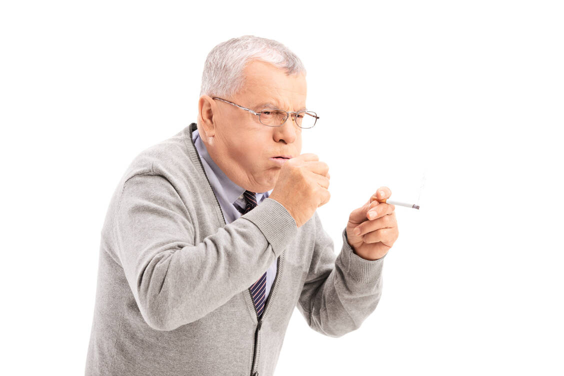 Gift für die Lunge: Solange COPD-Patienten noch rauchen, nützt auch der IL-33-Antikörper Itepekimab nichts.  / Foto: Fotolia/Ljupco Smokovski