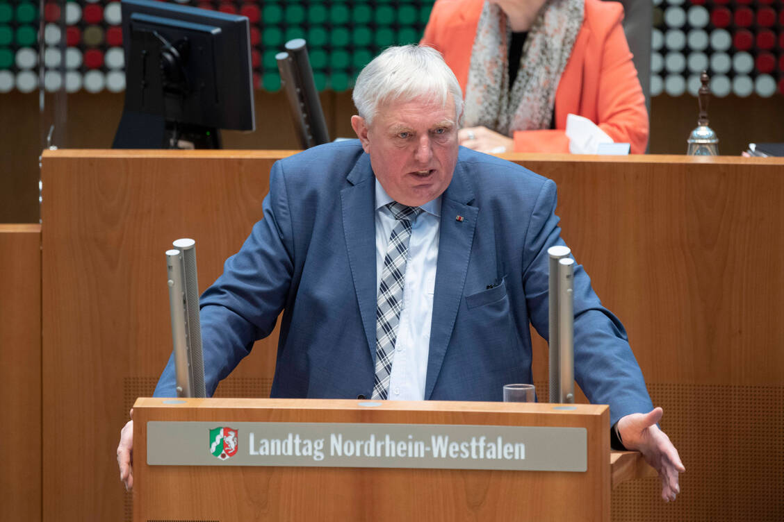 Der nordrhein-westfälische Gesundheitsminister Karl-Josef Laumann (CDU) will sich für die Betroffenen des Bottroper Zytoskandals einsetzen. / Foto: Imago Images/Sven Simon