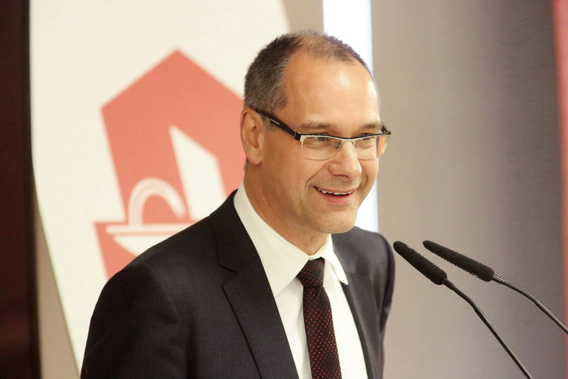 Stefan Fink, Vositzender des Thüringer Apothekerverbandes, kritisierte die Pläne von Bundesgesundheitsminister Karl Lauterbach (SPD), Arzneimittelabgabestellen zu etablieren.  / Foto: PZ/Alois Müller