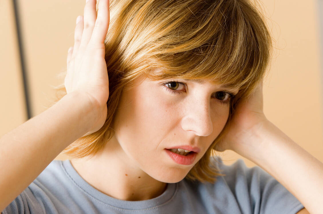 Kaum ein Tinnitus ohne Hörminderung – auch wenn sie oft nicht wahrgenommen wird. / Foto: Your Photo Today/B_Boissonnet/BSIP_RF