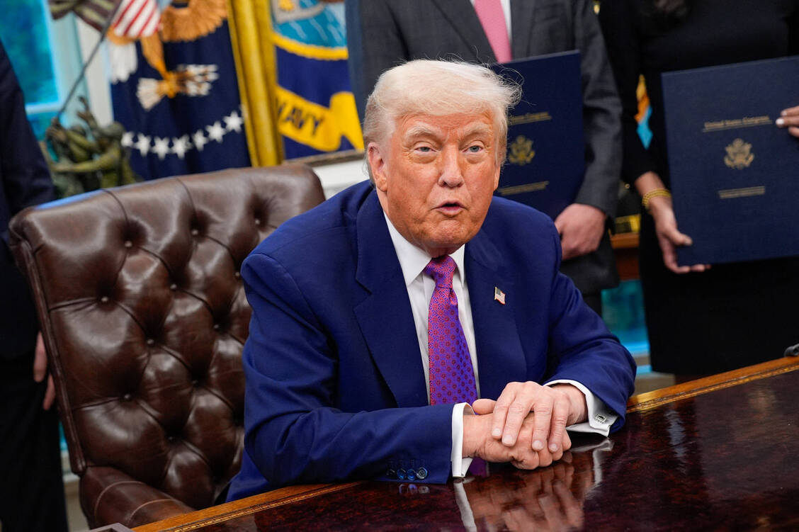 Donald Trump will gegen die hohen Arzneimittelpreise in seinem Land vorgehen.  / © Imago/ABACAPRESS