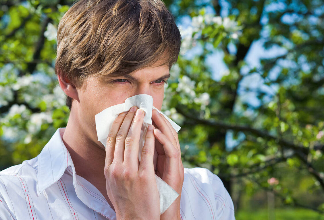 Viele hoffen, dass wärmeres Wetter für ein Abflauen der Coronavirus-Epidemie sorgt. Neue Modellrechnungen sprechen aber dagegen. / Foto: Fotolia/Henry Schmitt