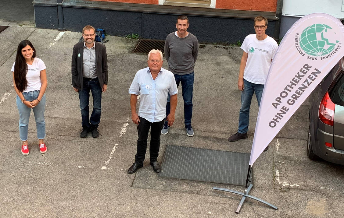 Der neue Vorstand, von links nach rechts: Mana Emami, Jochen Schreeck, Dr. Thomas Bergmann, Andreas Portugal und Jochen Wenzel. Nicht auf dem Bild sind Dr. Petra Nolte und Dr. Ralph Bültmann. / Foto: AoG