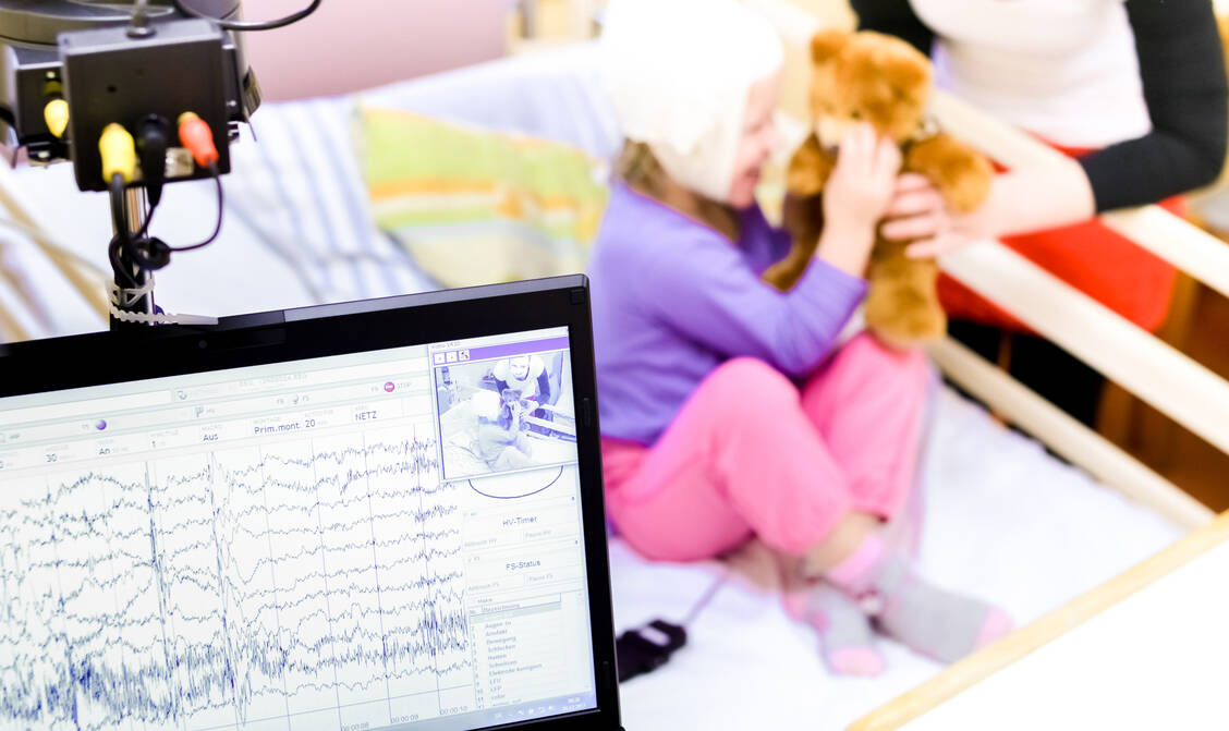 Neue Antiepileptika könnten die Therapie schwer zu behandelnder Epilepsieformen bei Kindern und Erwachsenen erleichtern. / Foto: Adobe Stock/Tobilander