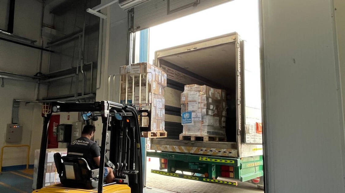 Die Weltgesundheitsorganisation (WHO) hat am Samstag Medikamente sowie Material für die Unfall- und Notfallchirurgie nach Beirut geschickt. / © Weltgesundheitsorganisation