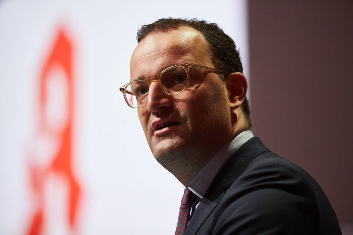 Eine zweite Amtszeit von Spahn ist so gut wie ausgeschlossen. / © ABDA/Erik Hinz