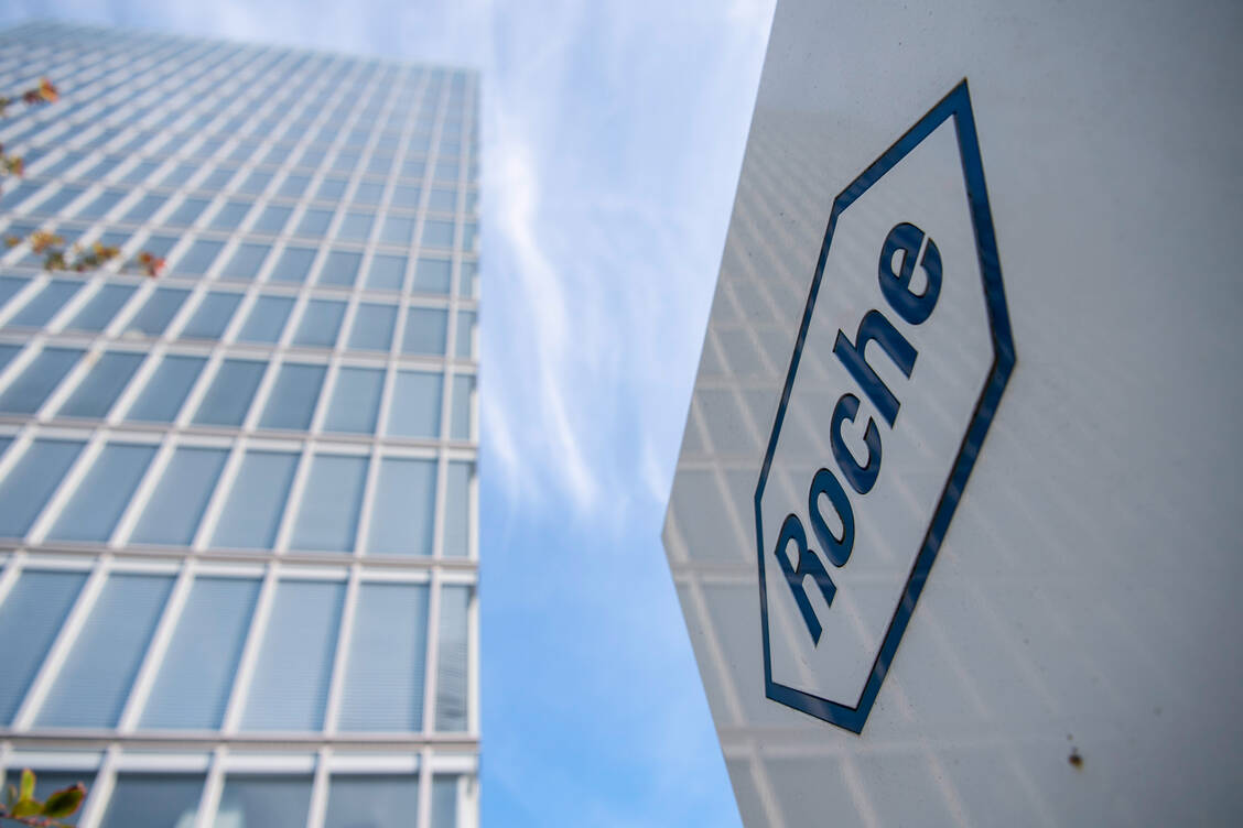 In seiner Diagnostiksparte profitierte der Schweizer Pharmakonzern Roche auch im ersten Jahresviertel von seinen Coronavirus-Tests, musste in der Pharmasparte aber einen Umsatzschwund hinnehmen. / Foto: picture alliance/KEYSTONE