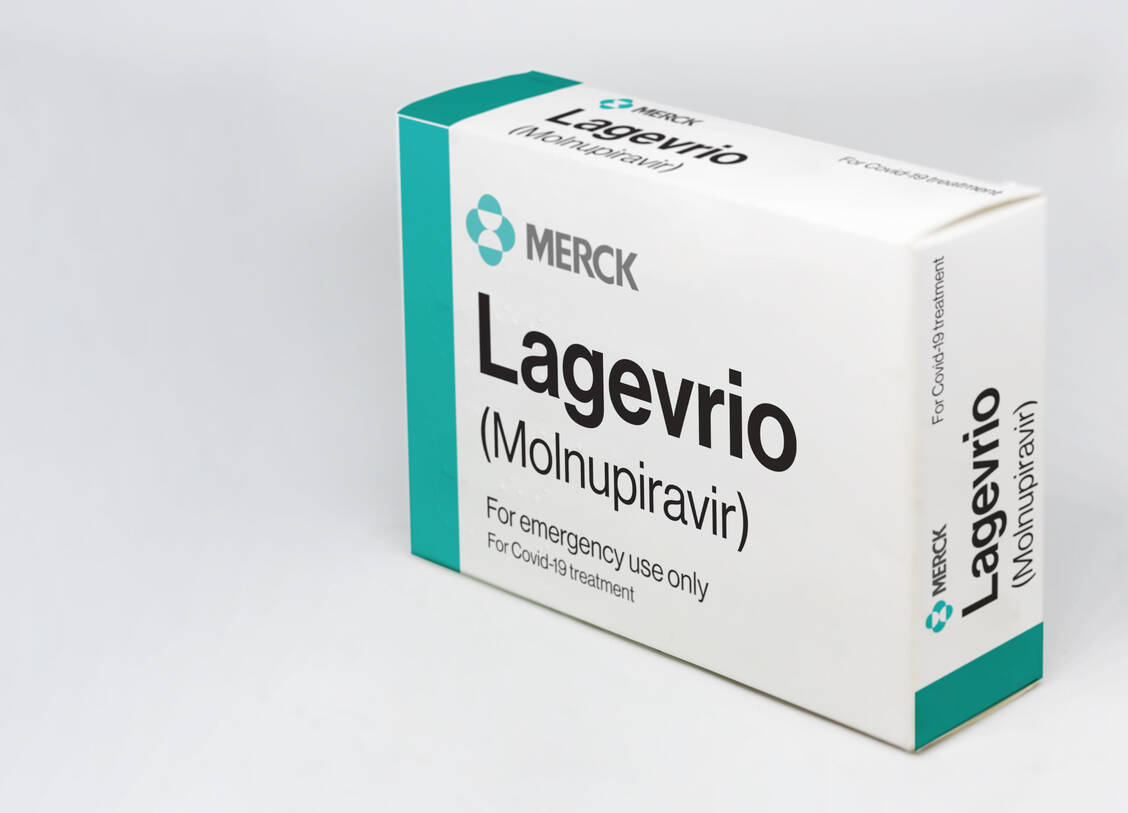 Das antivirale Covid-19-Arzneimittel Lagevrio wird derzeit nur mit kurzer Haltbarkeit ausgeliefert. / Foto: PantherMedia / Valerio Rosati